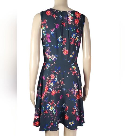 NWT Express Black,Floral & Bird Pattern Dress - Picture 2 of 7